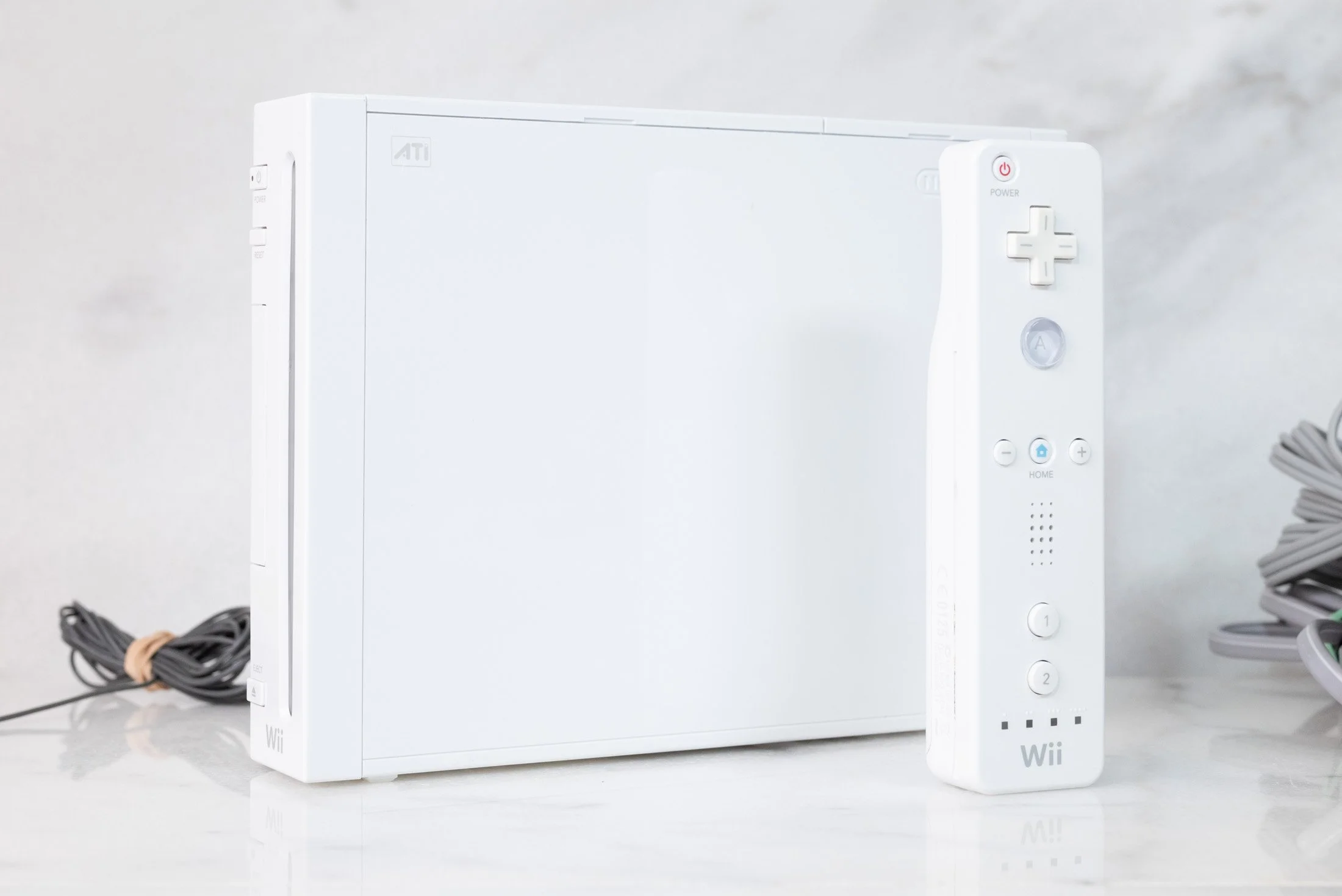 Nintendo Wii Console + Stand (White) — F Stop Cameras